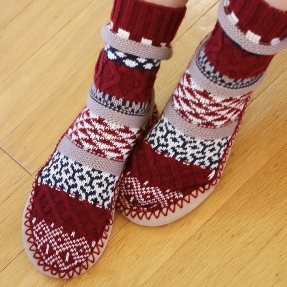 🆕Jacquard Knit Burgundy Slipper Socks -Nordic Pattern🆕 🎁 Excellent Gift! 🎁 - Picture 3 of 7
